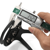 corlado | Universelle Rutschfeste Gripper-Spikes