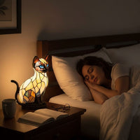 Luna Leuchtkatze – handgefertigte Lampe, die Herzen erstrahlen lässt