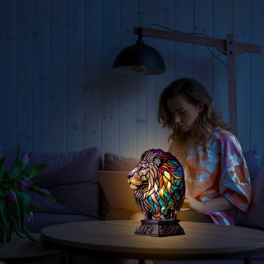 LeuchtLöwe - handgefertigte Lampe, die Herzen erstrahlen lässt