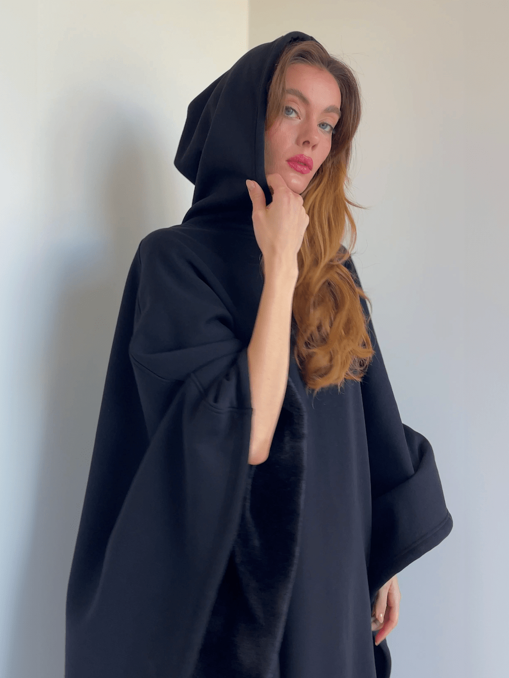 Beruhigender Kapuzenpulli (beschwert)