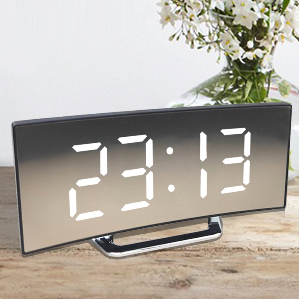 Curveon - LED-Digitalwecker mit gebogenem Display