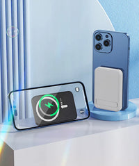 corlado | Magnetische drahtlose Powerbank mit Kickstand