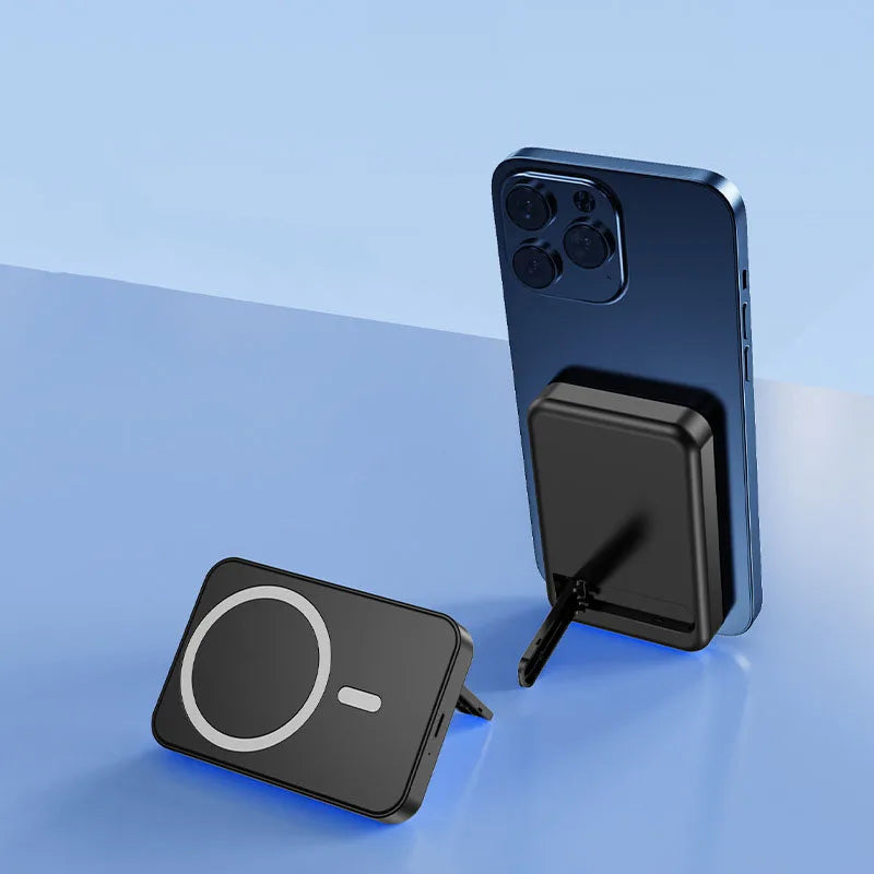 corlado | Magnetische drahtlose Powerbank mit Kickstand