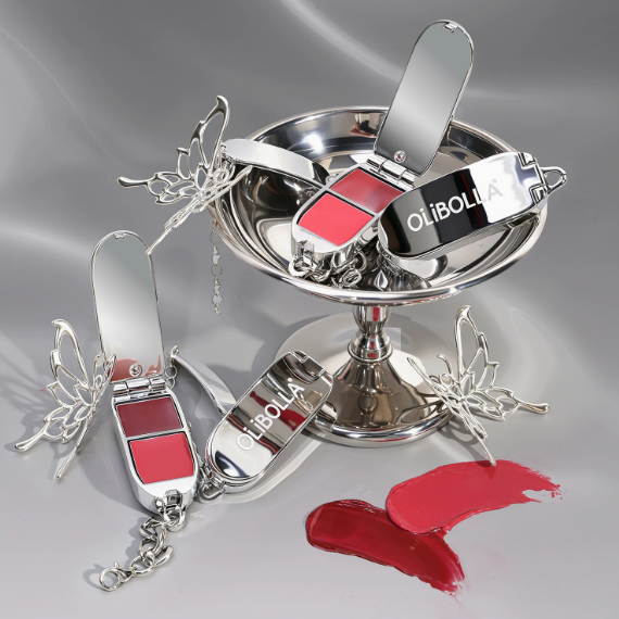 2-in-1 Lipgloss-Armband-Set mit abnehmbarem Charm