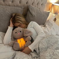 CalmPal Kuscheltier mit beruhigenden Geräuschen & Lichtfunktion