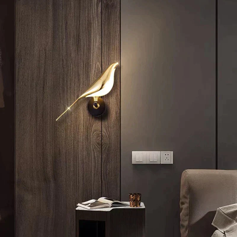 corlado | Moderne Vogel Wandlampe - AviaryGlow
